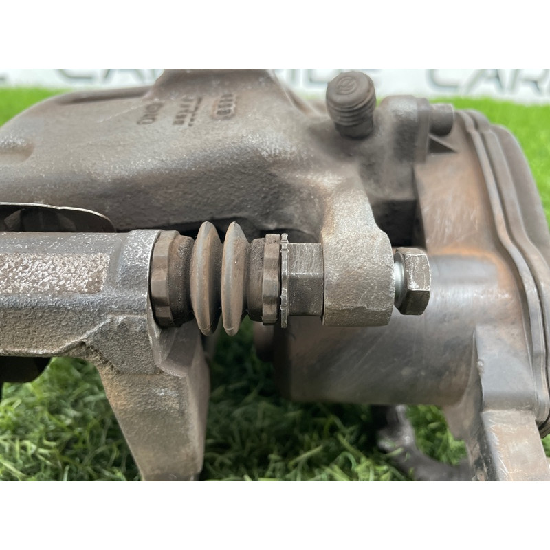 Суппорт тормозной (тормозная система) Audi Q5 8R 2012 3.2 CALB 8K0615403B