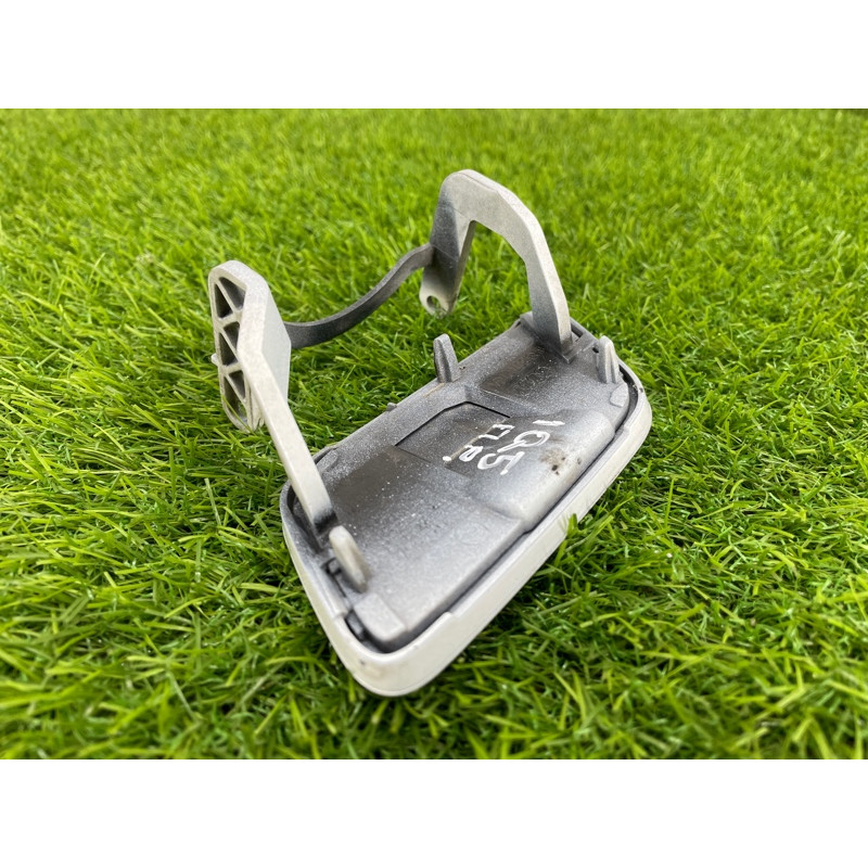 Крышка форсунки омывателя фар (кузов и элементы) Audi Q5 8R 2012 3.2 CALB 8R0955276AGRU