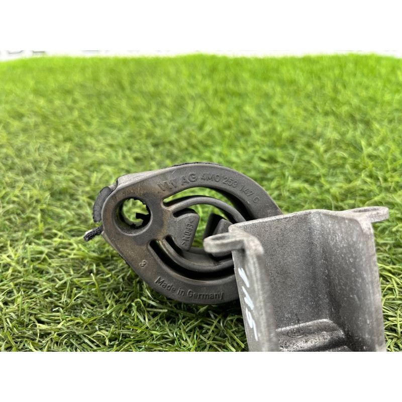 Подушка глушителя (выпускная система) Audi A5 F5 2019 2.0 TFSI 4M0253147C