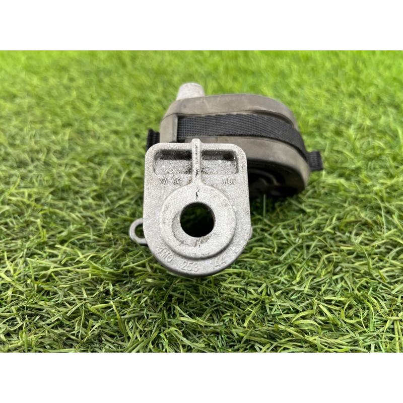 Подушка глушителя (выпускная система) Audi A5 F5 2019 2.0 TFSI 4M0253147C