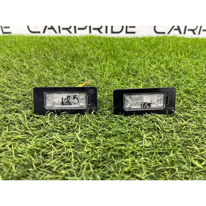 Плафон подсветки номера (оптика) Audi Q5 8R 2012 3.2 CALB 8T0943021