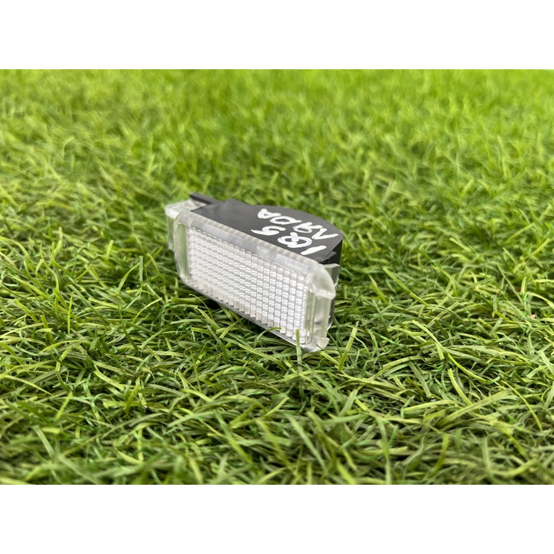 Плафон багажника (салон) Audi Q5 8R 2012 3.2 CALB 4B0947415A