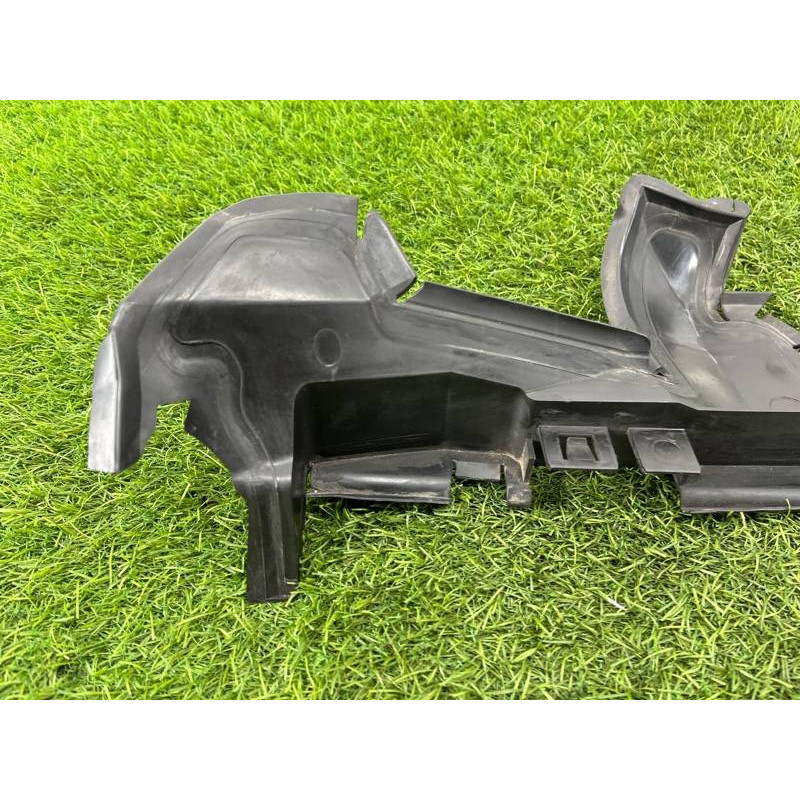 Воздуховод радиатора (кузов и элементы) Audi Q5 8R 2012 3.2 CALB 8R0121284G