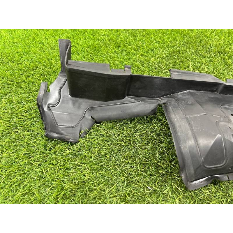 Воздуховод радиатора (кузов и элементы) Audi Q5 8R 2012 3.2 CALB 8R0121284G