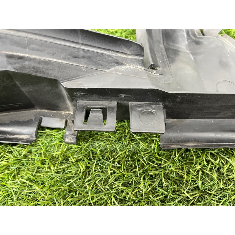 Воздуховод радиатора (кузов и элементы) Audi Q5 8R 2012 3.2 CALB 8R0121284G