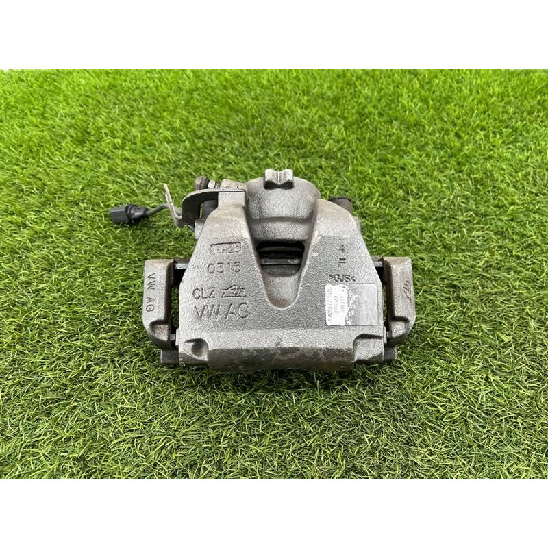 Суппорт тормозной (тормозная система) AUDI A4 B9 2017 2.0L 8W0615123