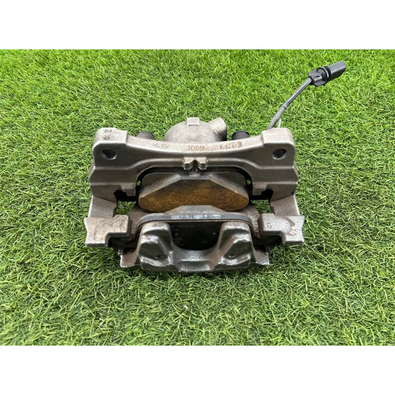 Суппорт тормозной (тормозная система) AUDI A4 B9 2017 2.0L 8W0615123