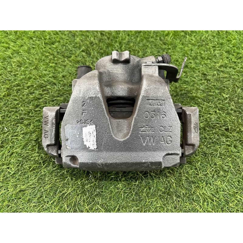 Суппорт тормозной (тормозная система) AUDI A4 B9 2017 2.0L 8W0615124