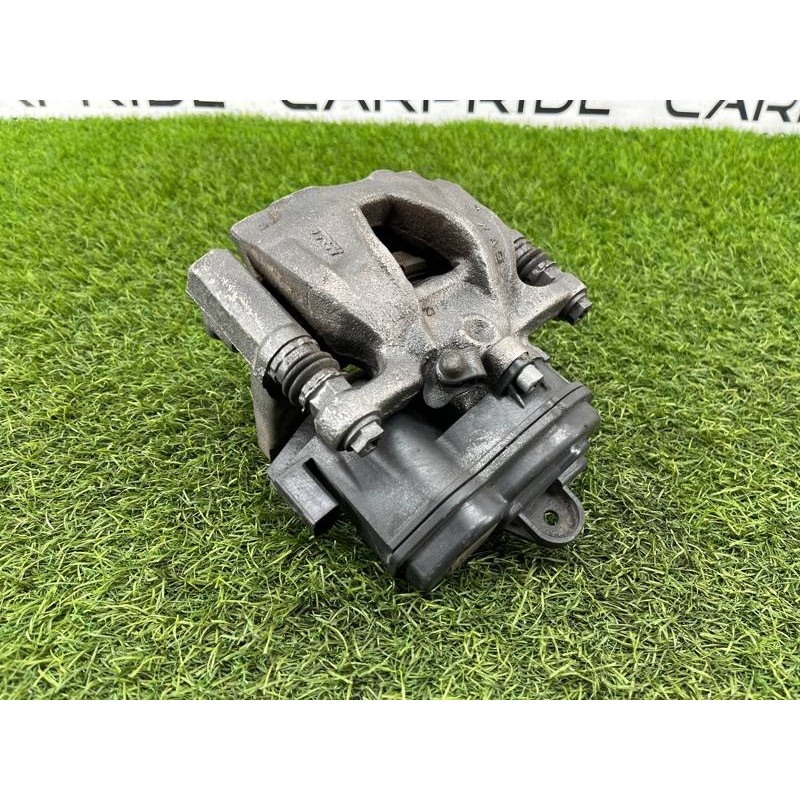 Суппорт тормозной (тормозная система) AUDI A4 B9 2017 2.0L 8W0615403