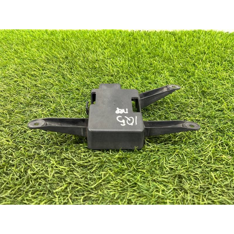 Кронштейн блока системы открывания ворот гаража (кузов и элементы) Audi Q5 8R 2012 3.2 CALB 8K0907179A