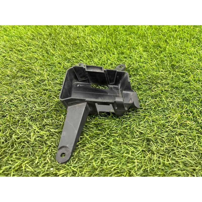 Кронштейн блока системы открывания ворот гаража (кузов и элементы) Audi Q5 8R 2012 3.2 CALB 8K0907179A