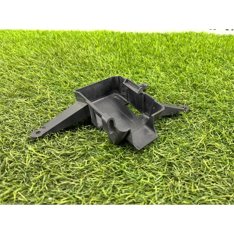 Кронштейн блока системы открывания ворот гаража (кузов и элементы) Audi Q5 8R 2012 3.2 CALB 8K0907179A