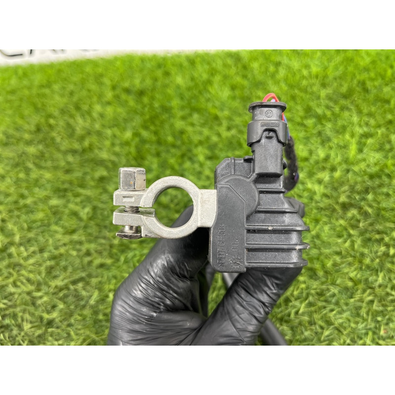 Клемма минусовая (электрика) Audi Q5 8R 2012 3.2 CALB 8R0915181