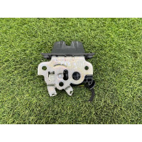 Замок багажника