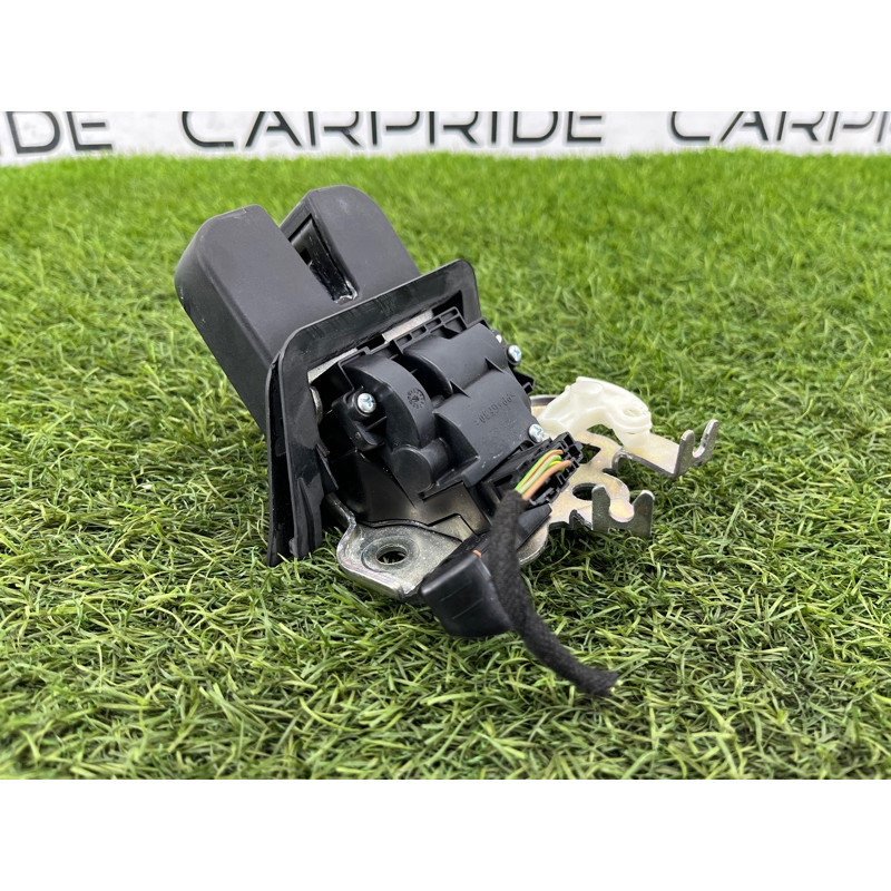 Замок багажника (кузов и элементы) Audi Q5 8R 2012 3.2 CALB 8R0827505