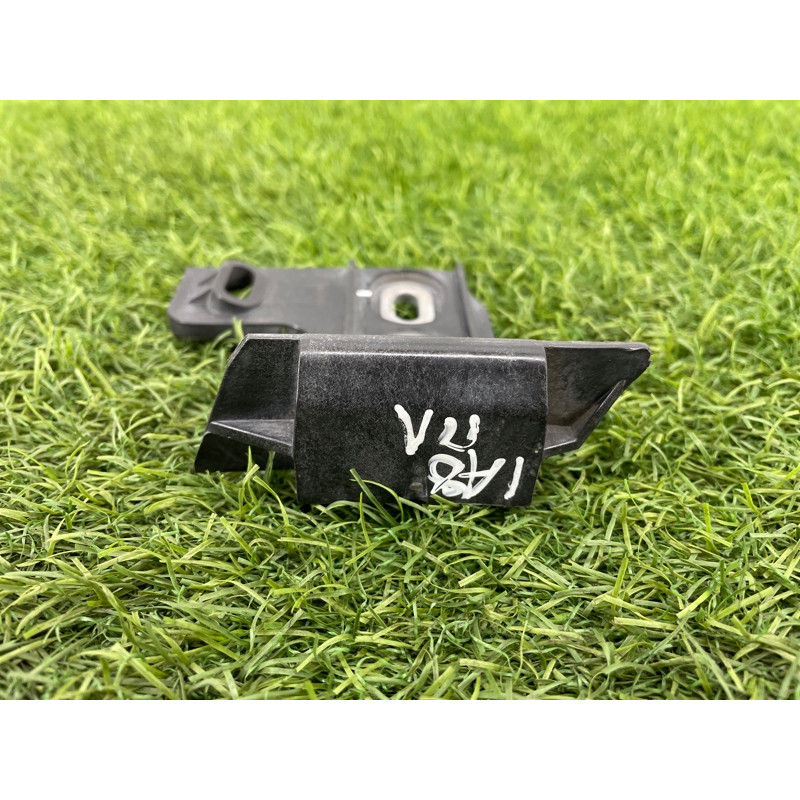 Крепление бампера (кузов и элементы) AUDI A8 D4 2011 4,2 4H0807135C