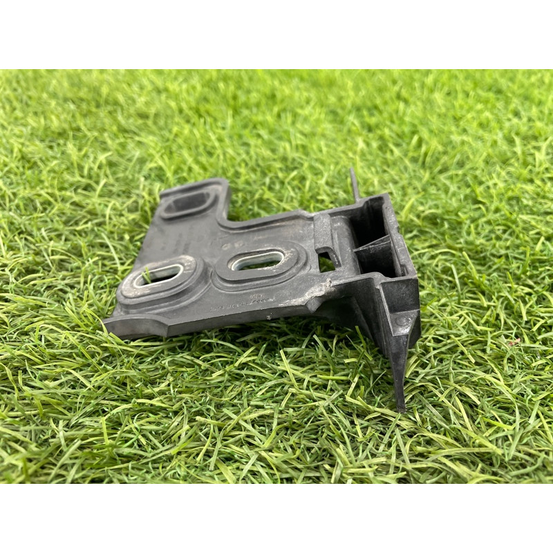 Крепление бампера (кузов и элементы) AUDI A8 D4 2011 4,2 4H0807135C