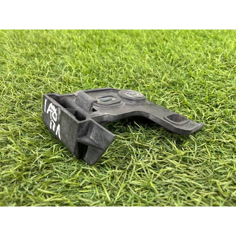 Крепление бампера (кузов и элементы) AUDI A8 D4 2011 4,2 4H0807135C