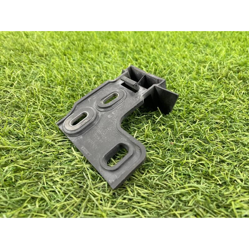 Крепление бампера (кузов и элементы) AUDI A8 D4 2011 4,2 4H0807136C