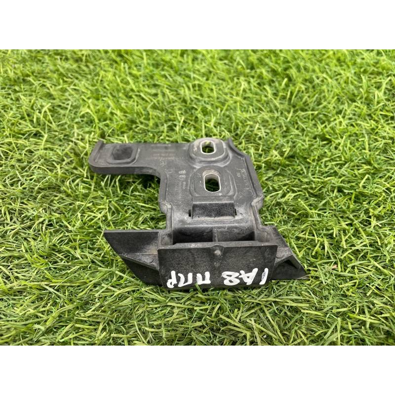 Крепление бампера (кузов и элементы) AUDI A8 D4 2011 4,2 4H0807136C