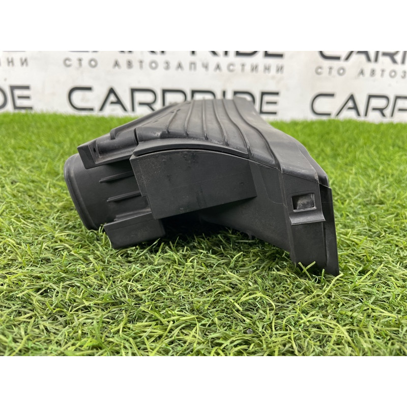 Воздухозаборник (впускная система) AUDI A8 D4 2011 4,2 4H0129628AA