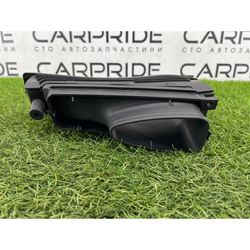 Воздухозаборник (впускная система) AUDI A8 D4 2011 4,2 4H0129628AA