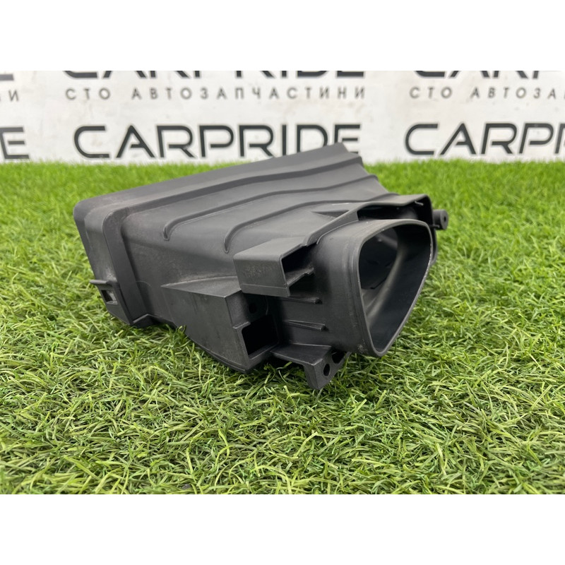 Воздухозаборник (впускная система) AUDI A8 D4 2011 4,2 4H0129628AA