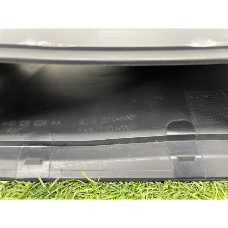 Воздухозаборник (впускная система) AUDI A8 D4 2011 4,2 4H0129628AA