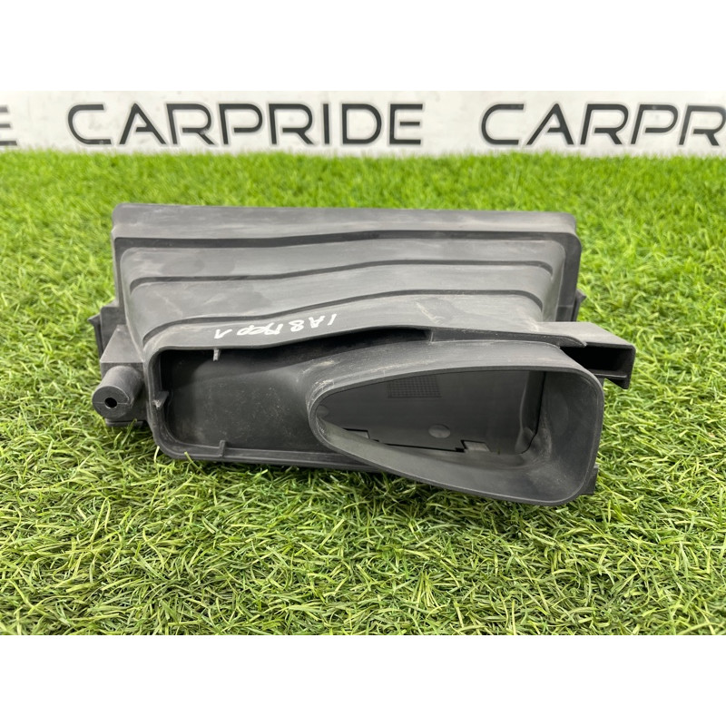 Воздухозаборник (впускная система) AUDI A8 D4 2011 4,2 4H0129627P