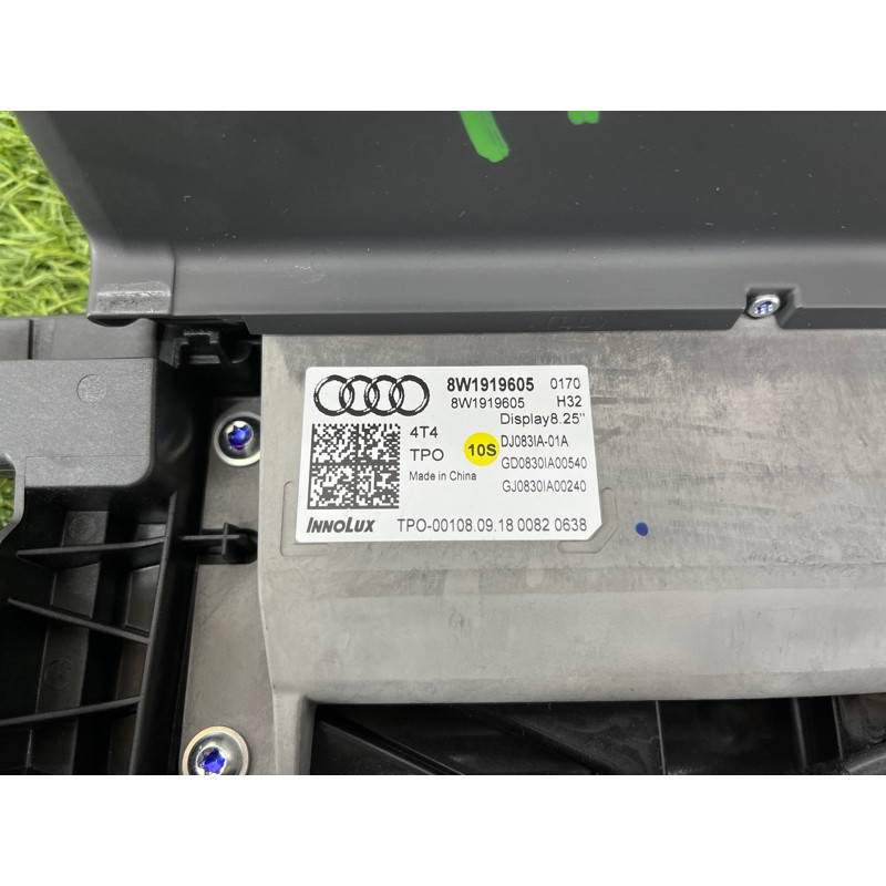 Монитор (электрика) Audi A5 F5 2019 2.0 TFSI 8W1919605