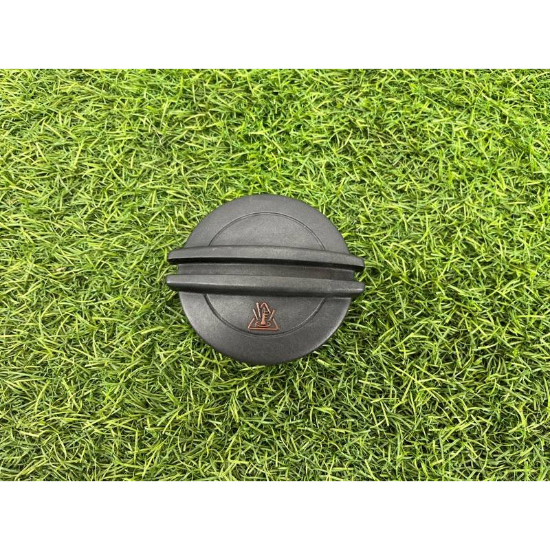 Крышка расширительного бачка (система охлаждения) AUDI A8 D4 2011 4,2 5Q0121321