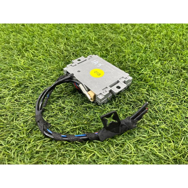 Усилитель антенны (электрика) Audi A5 F5 2019 2.0 TFSI 4N0035456C