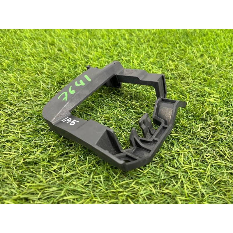 Кронштейн датчика слепых зон (кузов и элементы) Audi A5 F5 2019 2.0 TFSI 8W6907176