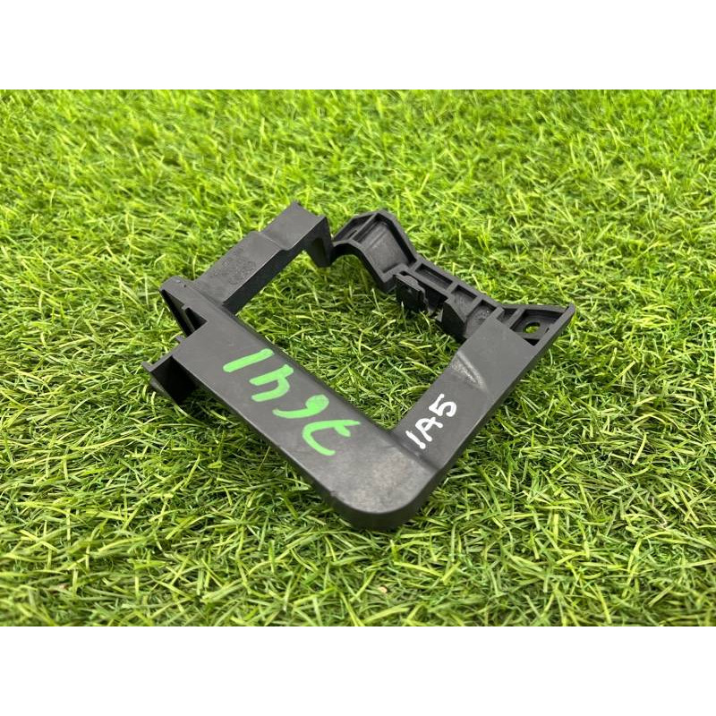 Кронштейн датчика слепых зон (кузов и элементы) Audi A5 F5 2019 2.0 TFSI 8W6907176