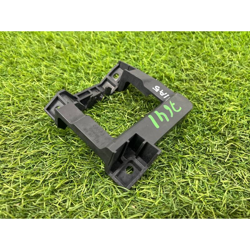 Кронштейн датчика слепых зон (кузов и элементы) Audi A5 F5 2019 2.0 TFSI 8W6907176