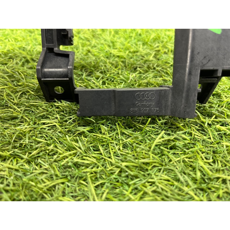 Кронштейн датчика слепых зон (кузов и элементы) Audi A5 F5 2019 2.0 TFSI 8W6907176
