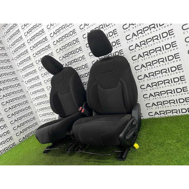 Передні сидіння (салон) Jeep Cherokee KL 2019 2.4 6SS97LAAAD