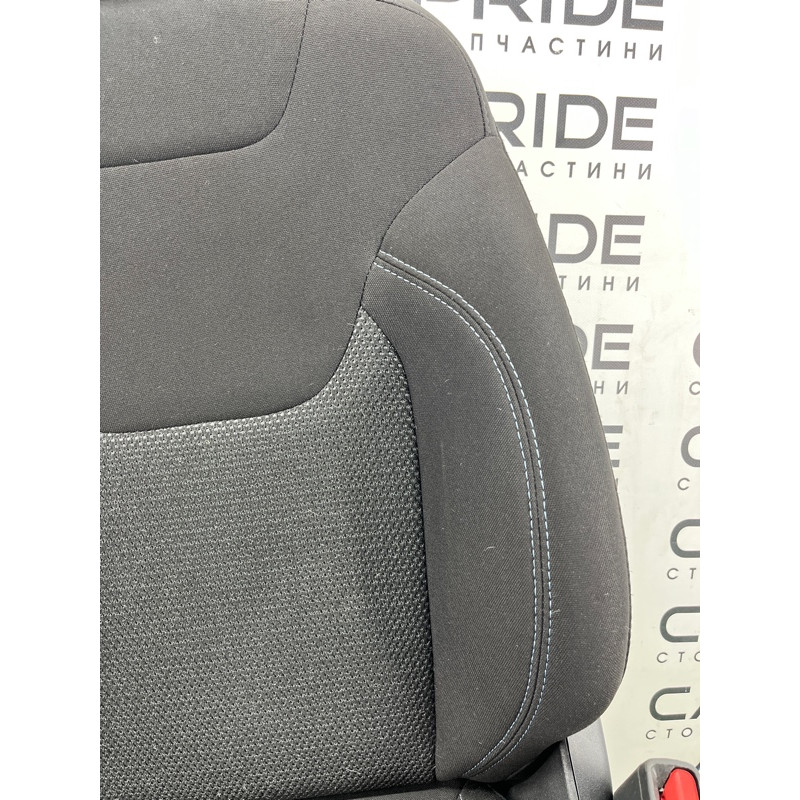 Передні сидіння (салон) Jeep Cherokee KL 2019 2.4 6SS97LAAAD