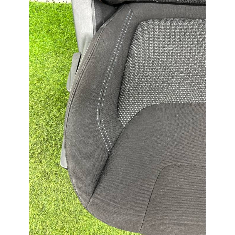 Передні сидіння (салон) Jeep Cherokee KL 2019 2.4 6SS97LAAAD