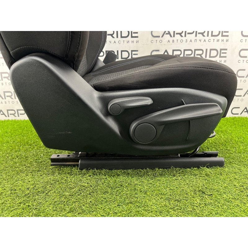 Передні сидіння (салон) Jeep Cherokee KL 2019 2.4 6SS97LAAAD