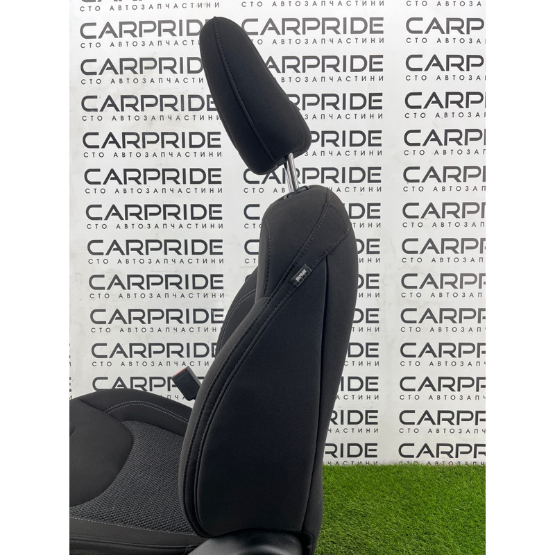 Передні сидіння (салон) Jeep Cherokee KL 2019 2.4 6SS97LAAAD