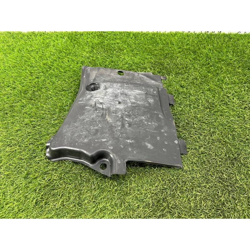 Защита днища (кузов и элементы) Audi A5 F5 2019 2.0 TFSI 8W0825201