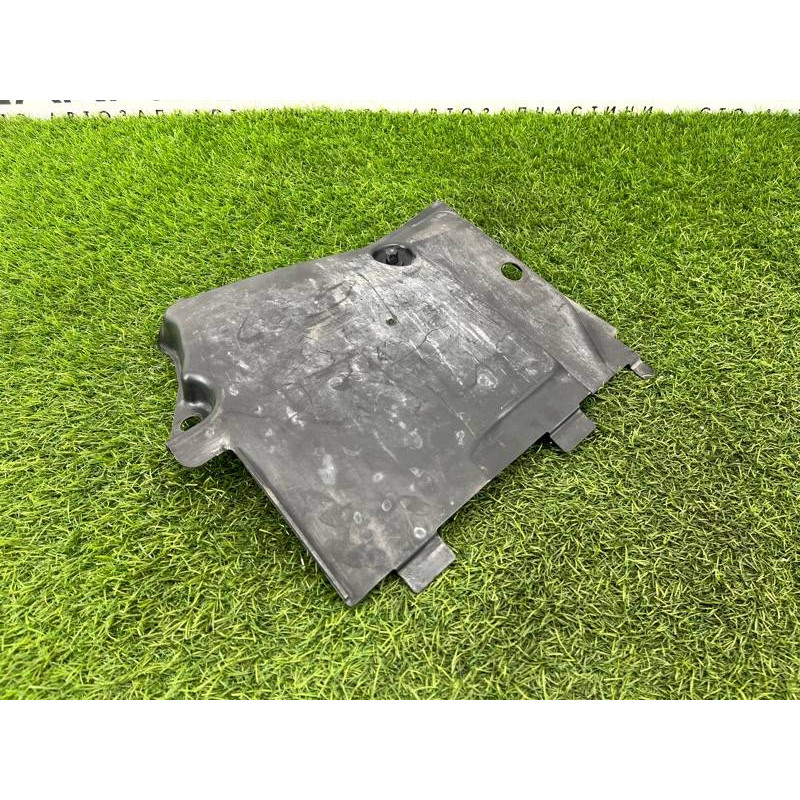 Защита днища (кузов и элементы) Audi A5 F5 2019 2.0 TFSI 8W0825201