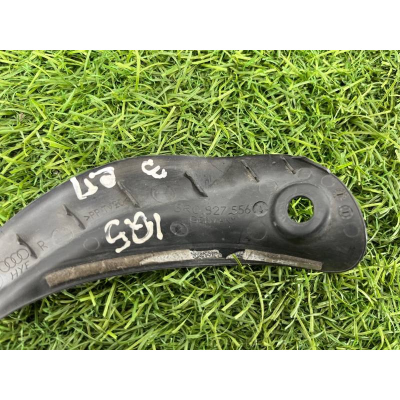 Накладка крышки багажника (кузов и элементы) Audi Q5 8R 2012 3.2 CALB 8R082755601C