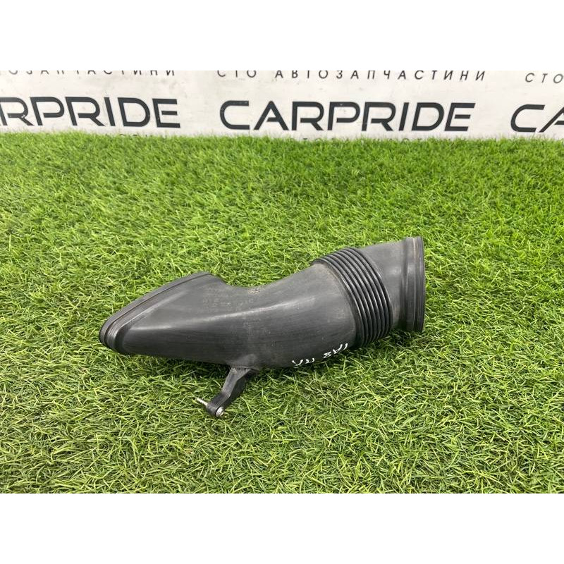 Патрубок воздушного фильтра (впускная система) AUDI A8 D4 2011 4,2 4H0129509C