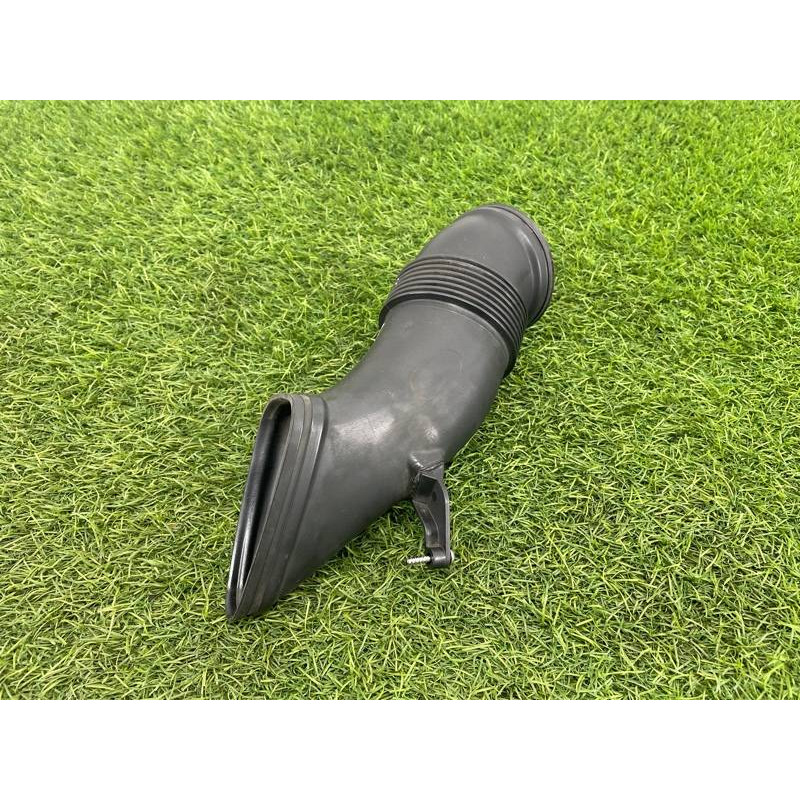 Патрубок воздушного фильтра (впускная система) AUDI A8 D4 2011 4,2 4H0129510C