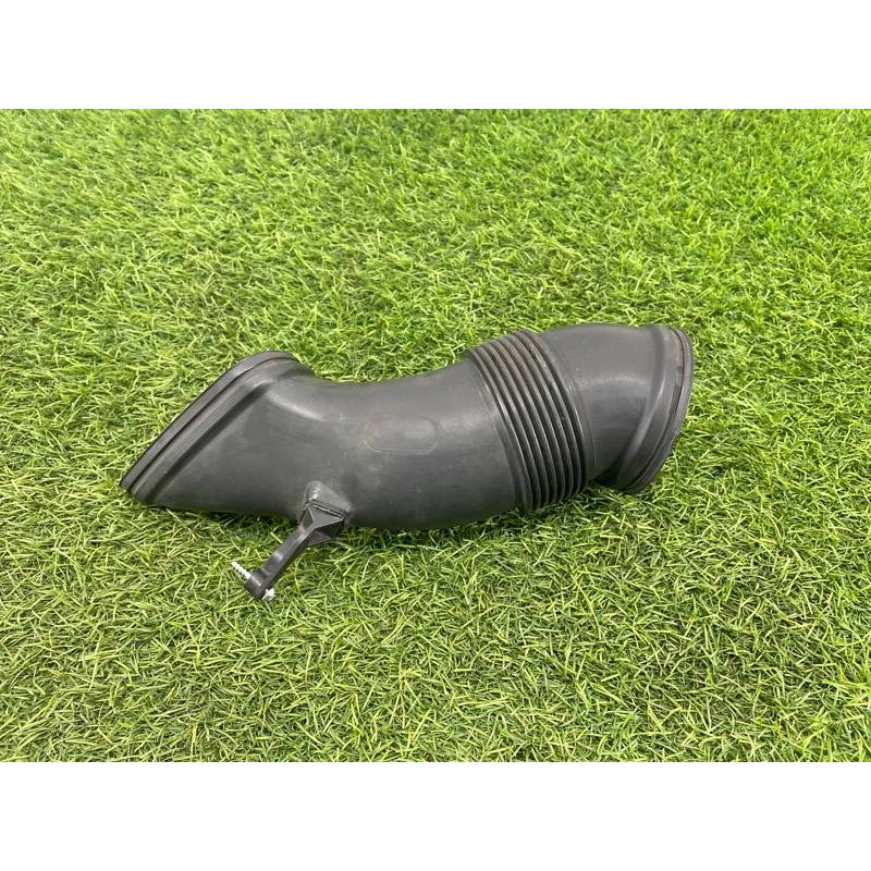 Патрубок воздушного фильтра (впускная система) AUDI A8 D4 2011 4,2 4H0129510C