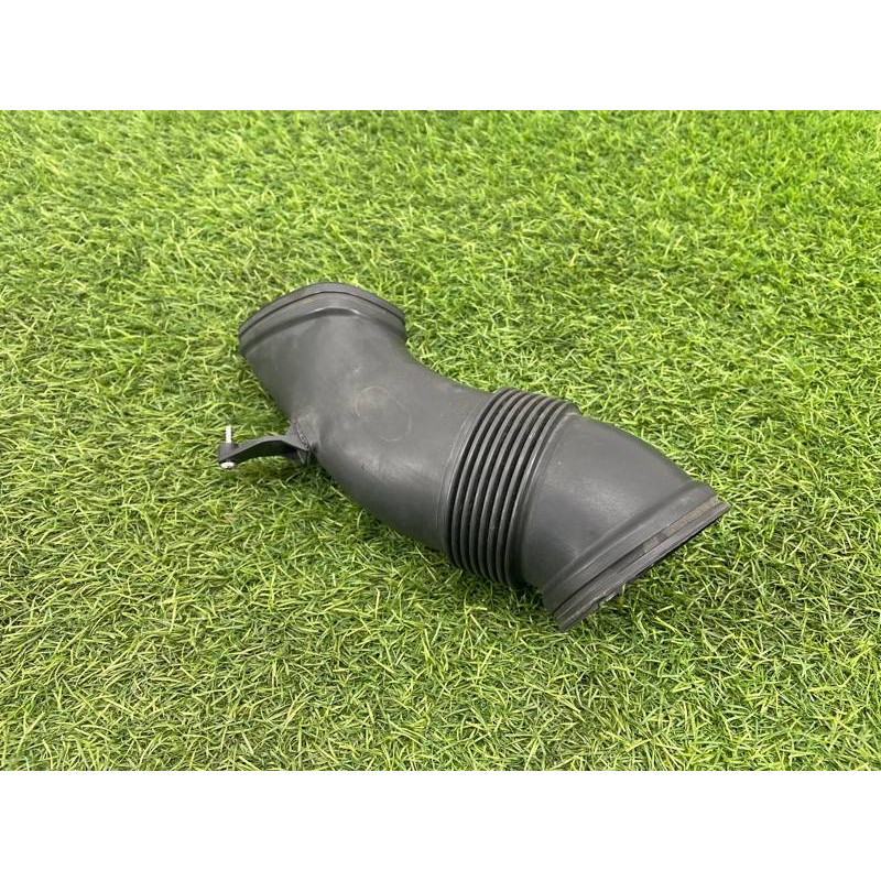 Патрубок воздушного фильтра (впускная система) AUDI A8 D4 2011 4,2 4H0129510C