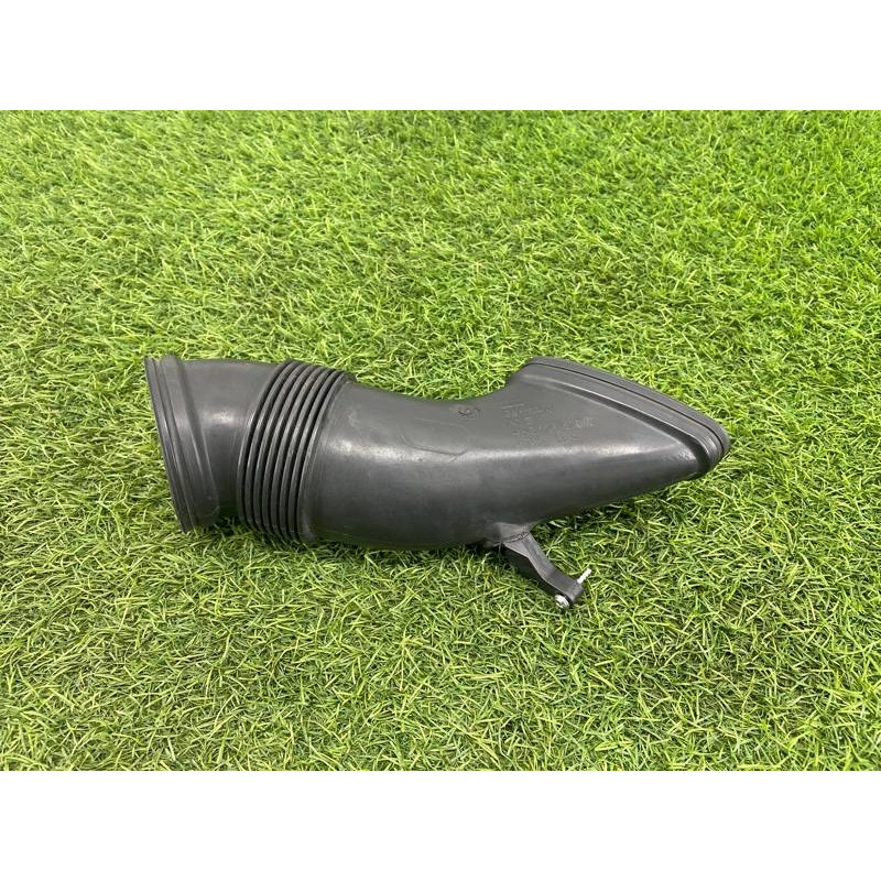 Патрубок воздушного фильтра (впускная система) AUDI A8 D4 2011 4,2 4H0129510C