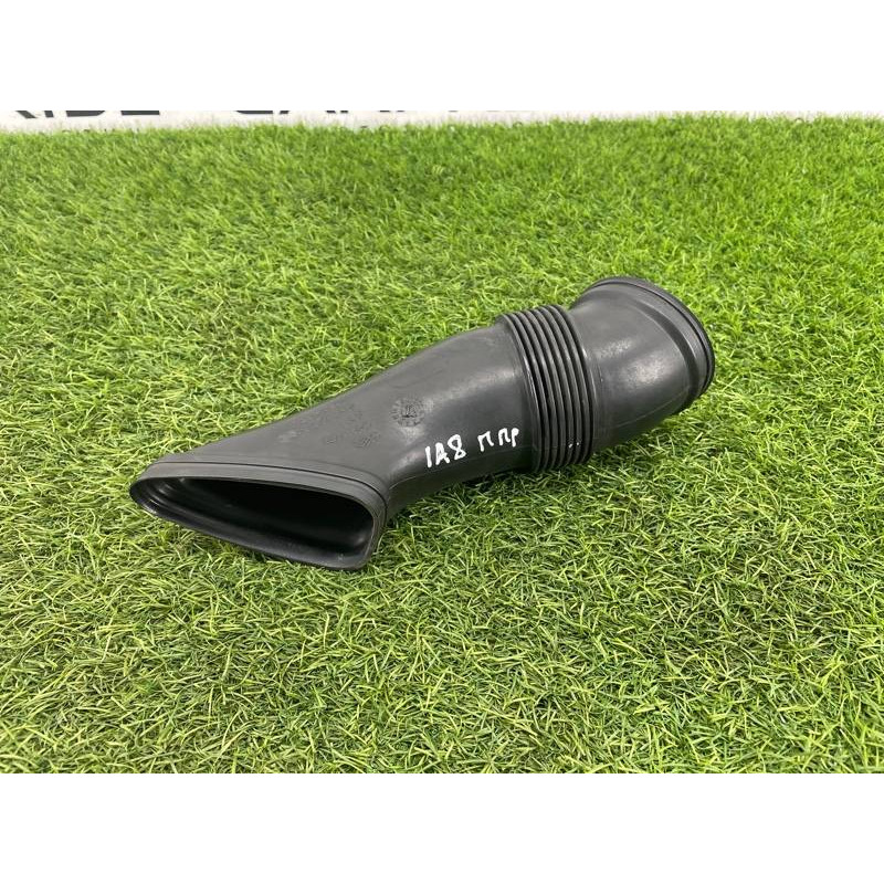 Патрубок воздушного фильтра (впускная система) AUDI A8 D4 2011 4,2 4H0129510C